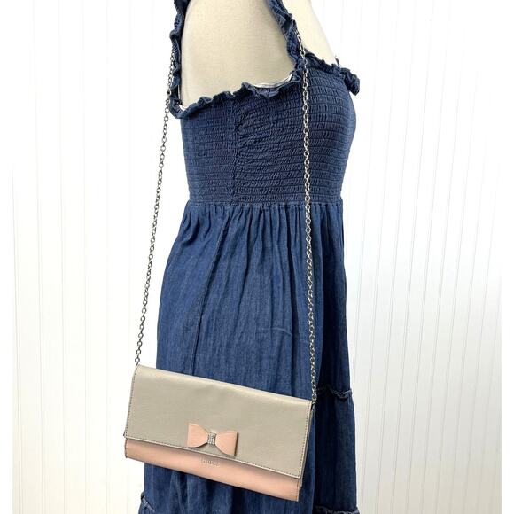 Guess‎ Crossbody Envelope Clutch Faux Leather Taupe Pink Feminine Dainty Flirty - Picture 3 of 10